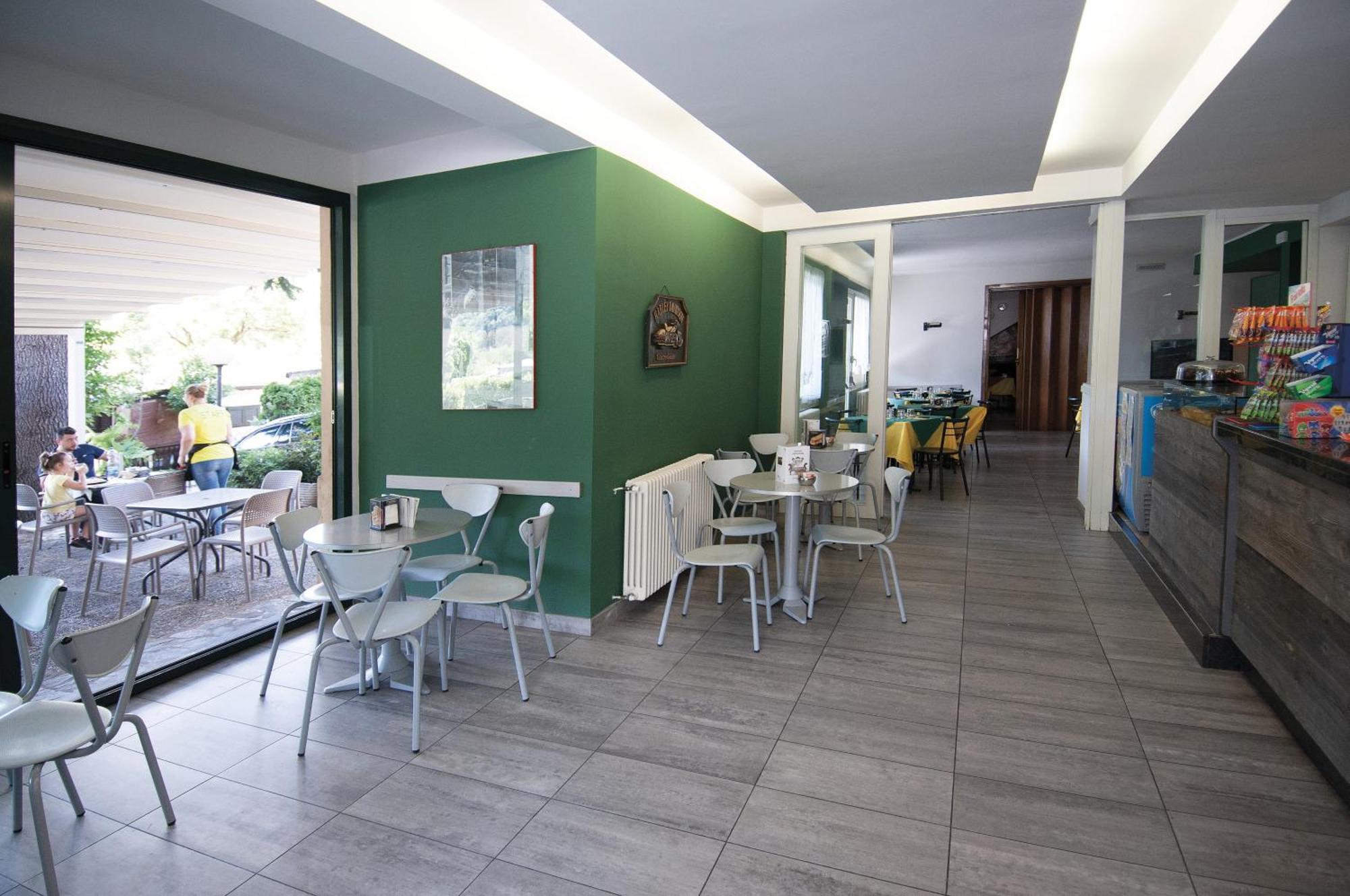 Green Village Accommodations Colico Bagian luar foto